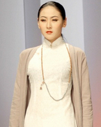 石獅品牌秀 閃耀時(shí)裝周