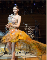 音樂(lè)界牽手時(shí)裝界向自然致敬 傳統(tǒng)手工藝大秀時(shí)裝風(fēng)彩