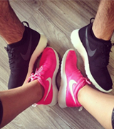 英雄所見略同 耐克vs阿迪達斯同時重推經(jīng)典款